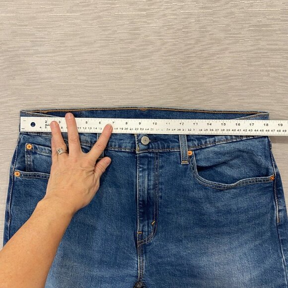 Levis 505 Jeans Mens 36 x 32 Straight Leg Regular Fit Medium Wash Denim - Picture 6 of 13